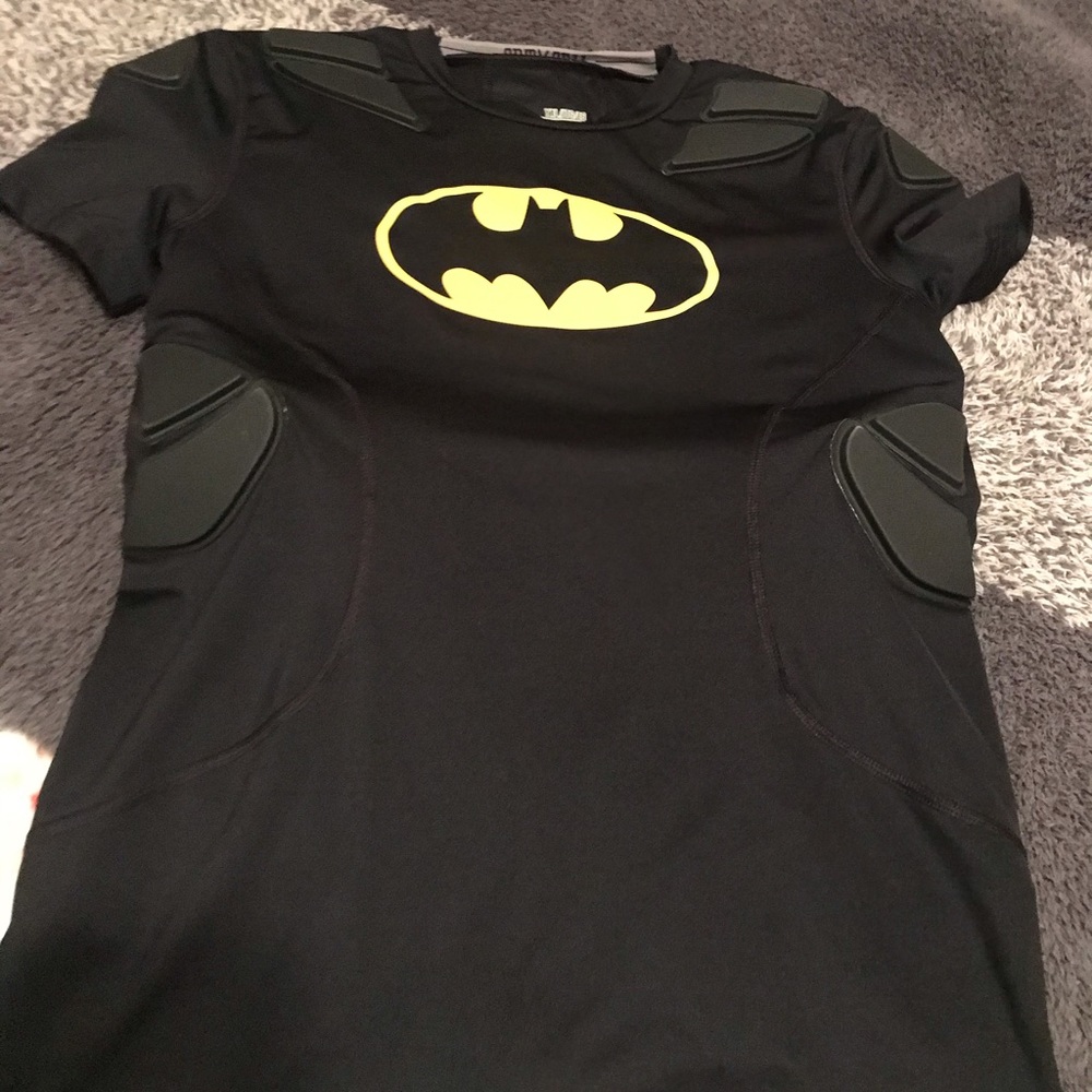 Under Armour Bat Man pad football shirt